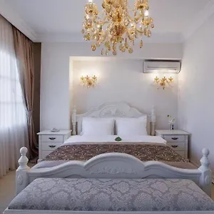 Otel Lavin