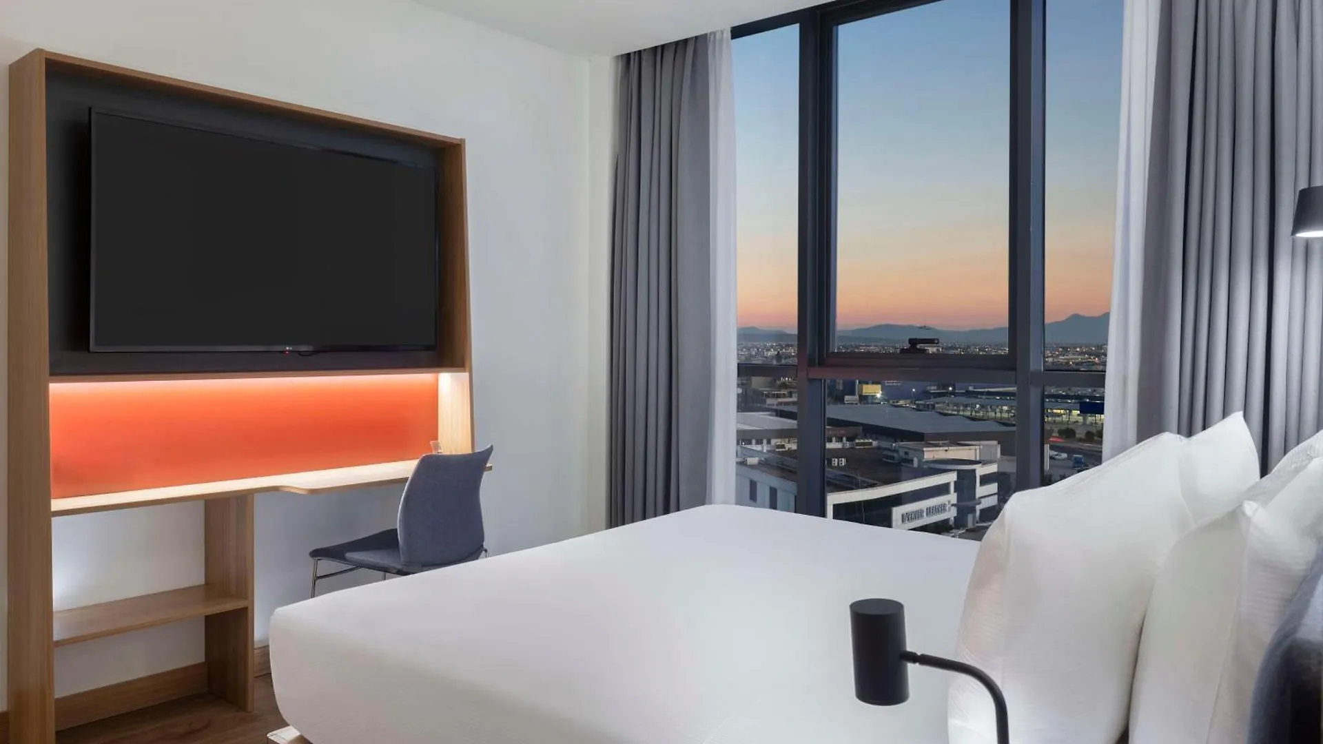 Hotel Hampton By Hilton Antalya Airport Türkei