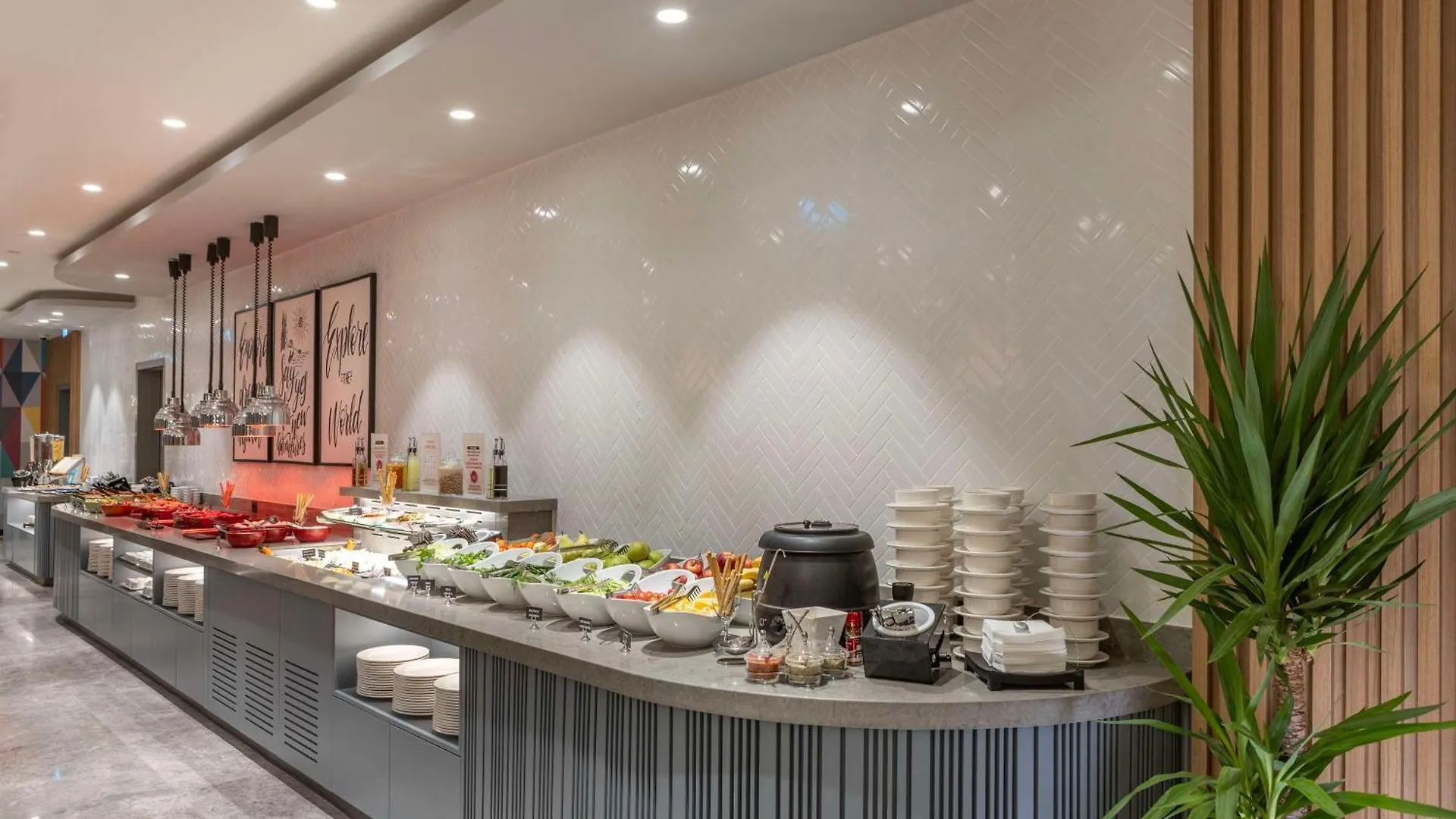Hampton By Hilton Antalya Airport酒店