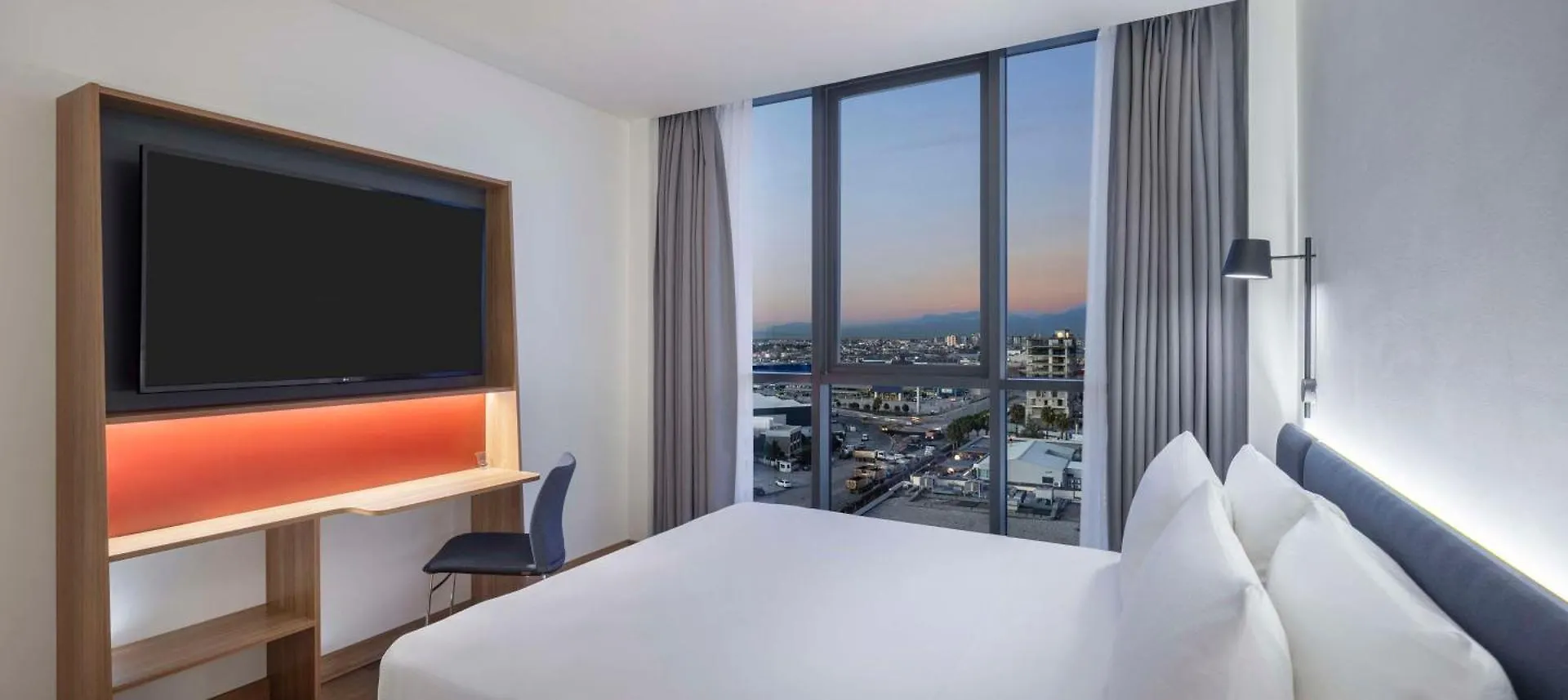 Hampton By Hilton Antalya Airport酒店 酒店